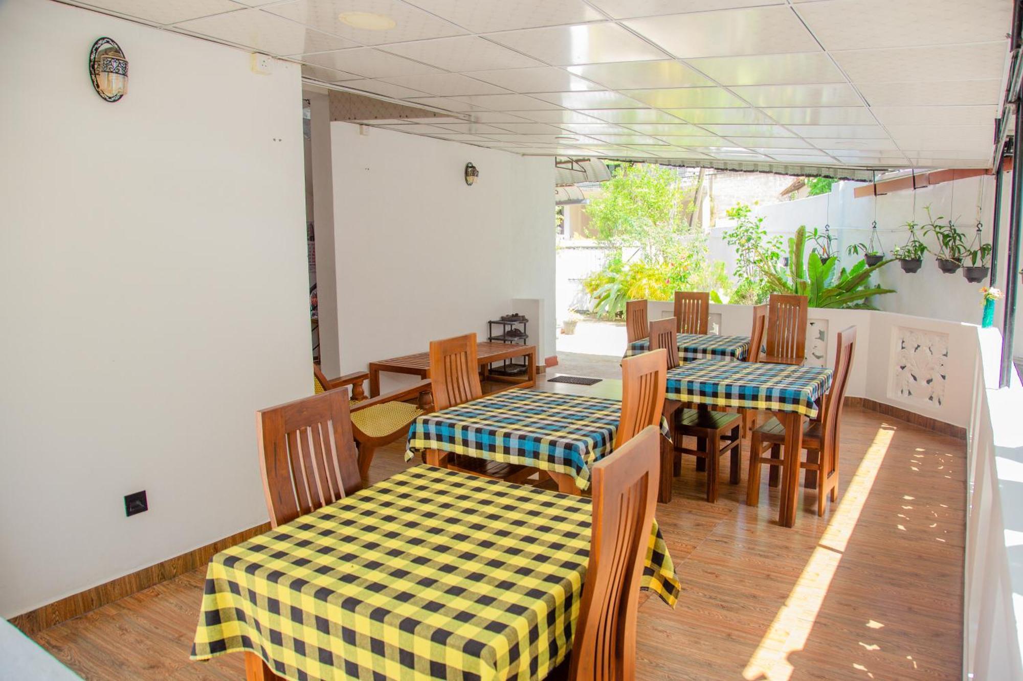 Hispaniola Inn ミリッサ エクステリア 写真